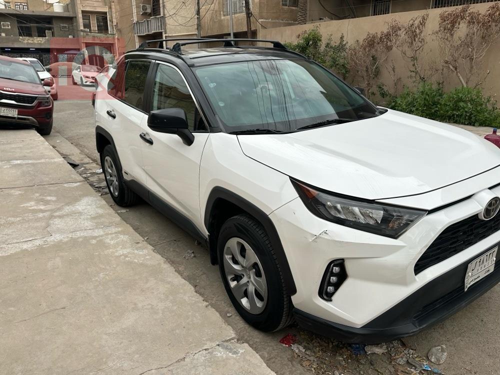 تۆیۆتا ڕاڤ 4